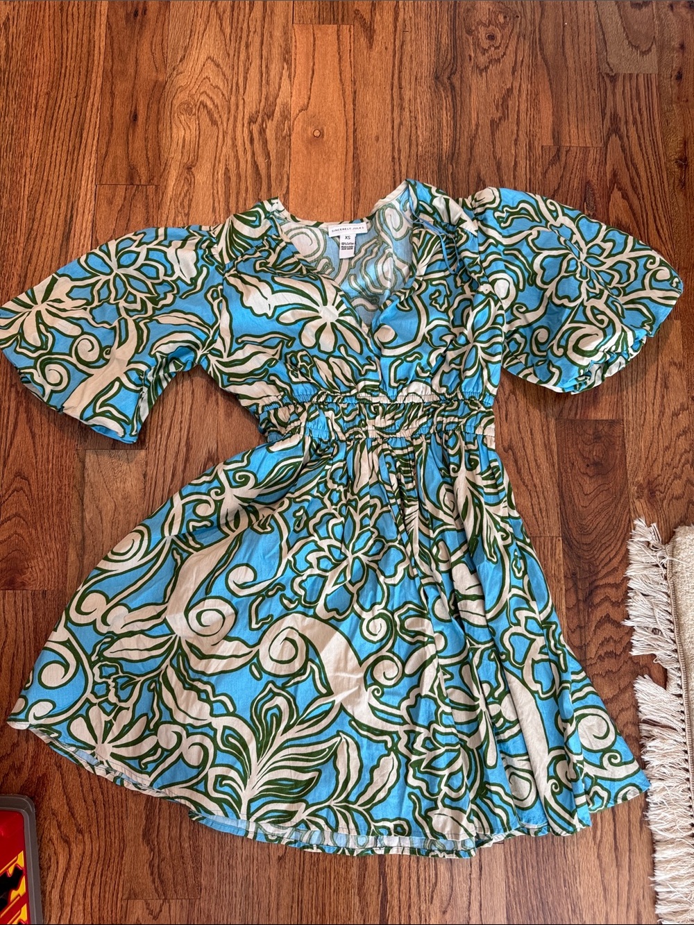 Women’s XSmall Blue and Cream Floral Smocked Waist Dress